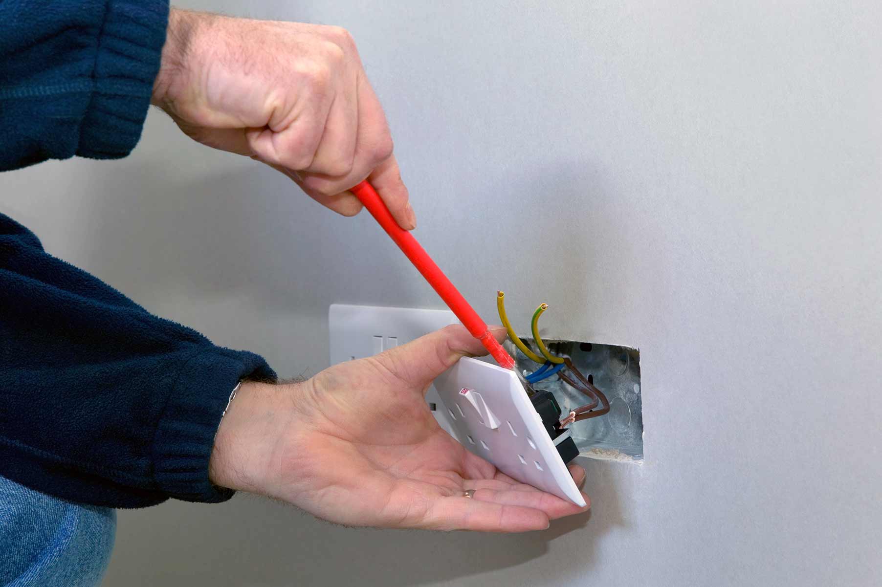Our electricians can install plug sockets for domestic and commercial proeprties in Leytonstone and the local area. 